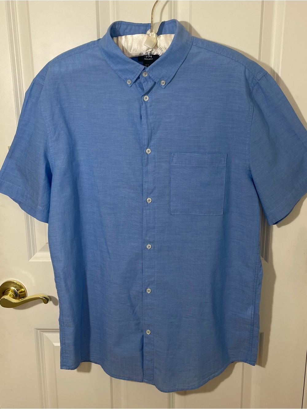 Light Blue Short-Sleeve Button-Down Shirt